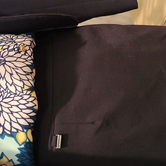 Calvin Klein Suit Set w/ Skirt & 2 Button Jacket / Size 4P - Picture 13 of 16